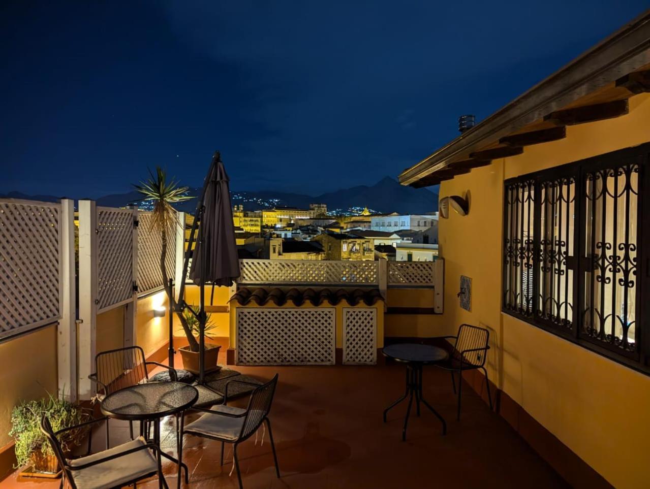 Apartamento La Terrazza Di Palermo Exterior foto